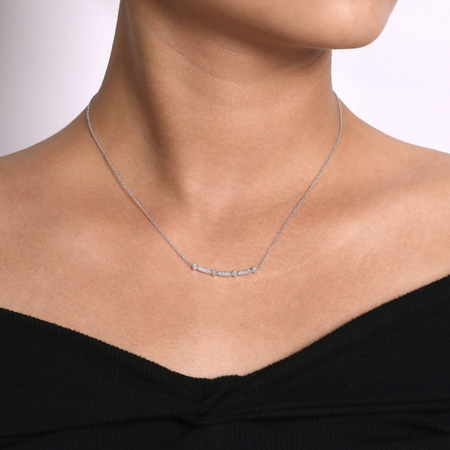 Curved Geometric Diamond Bar Necklace